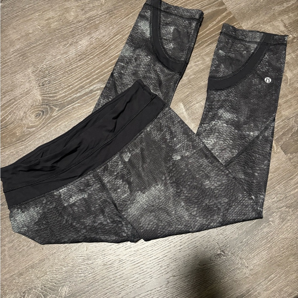Lululemon Black Patterned Leggings